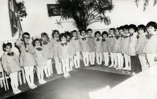 Ma classe de maternelle École N°1 de Iasi-Tàtàrasi (Roumanie). (Je suis la troisième à partir de la droite - Janvier 1977)